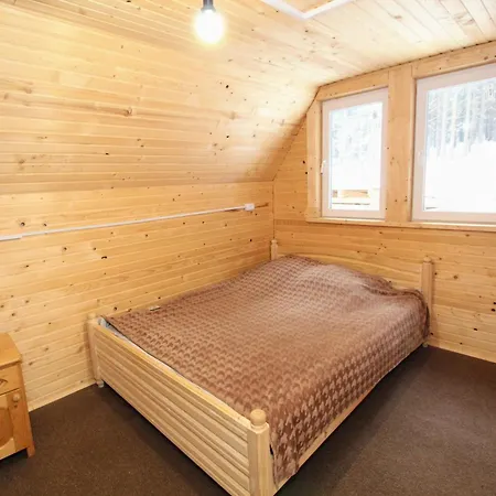 Alpiyske Shale Chalet Jablunyzja
